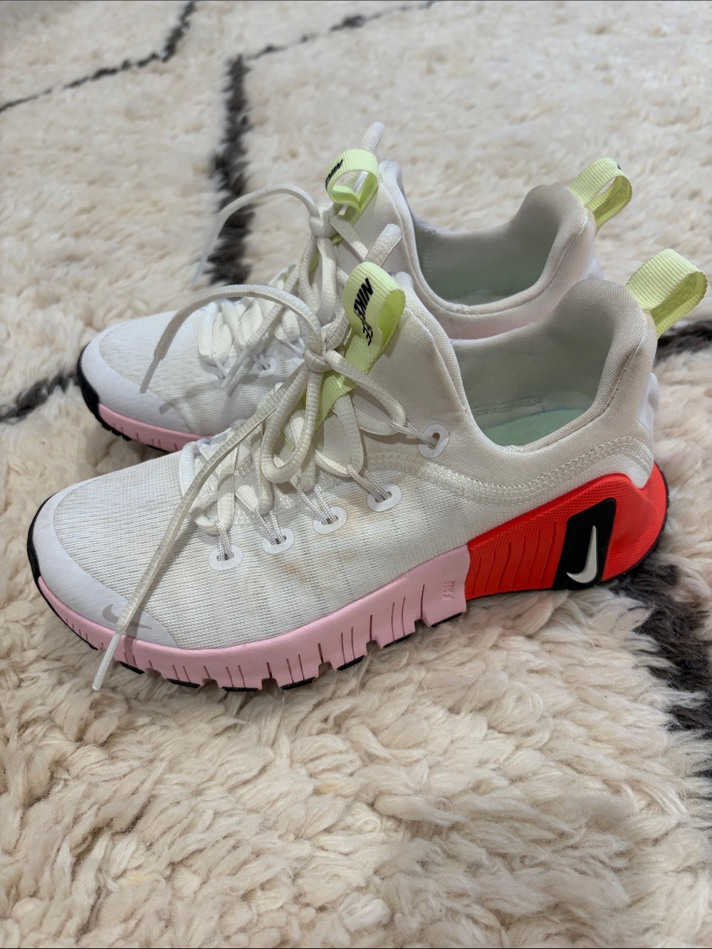 Nike Women’s metcon White Sneakers with Pink & Neon Yellow Accents size 6